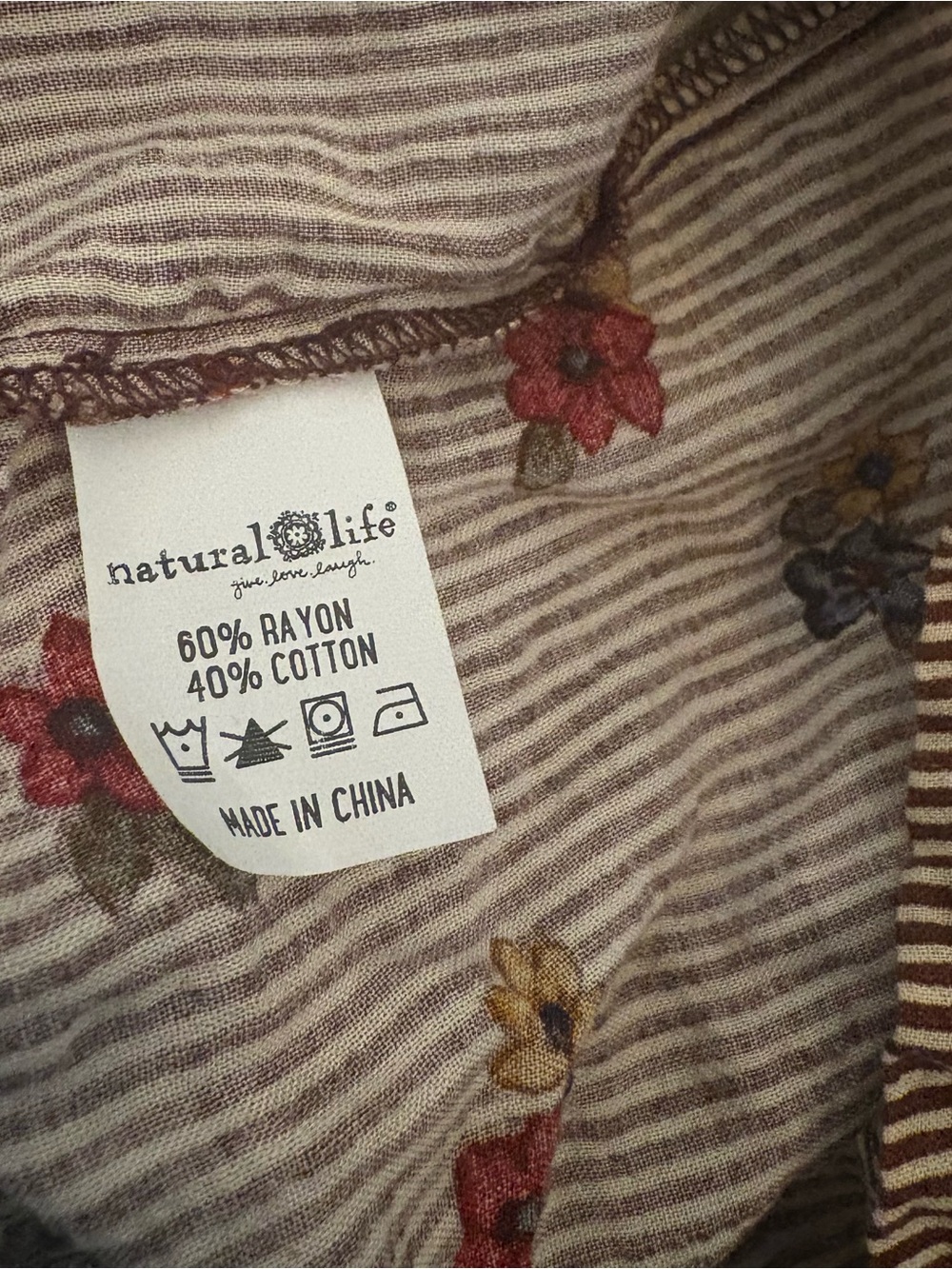 NATURAL LIFE Abby Blouse in Ditsy Garden Stripe - Picture 6 of 9